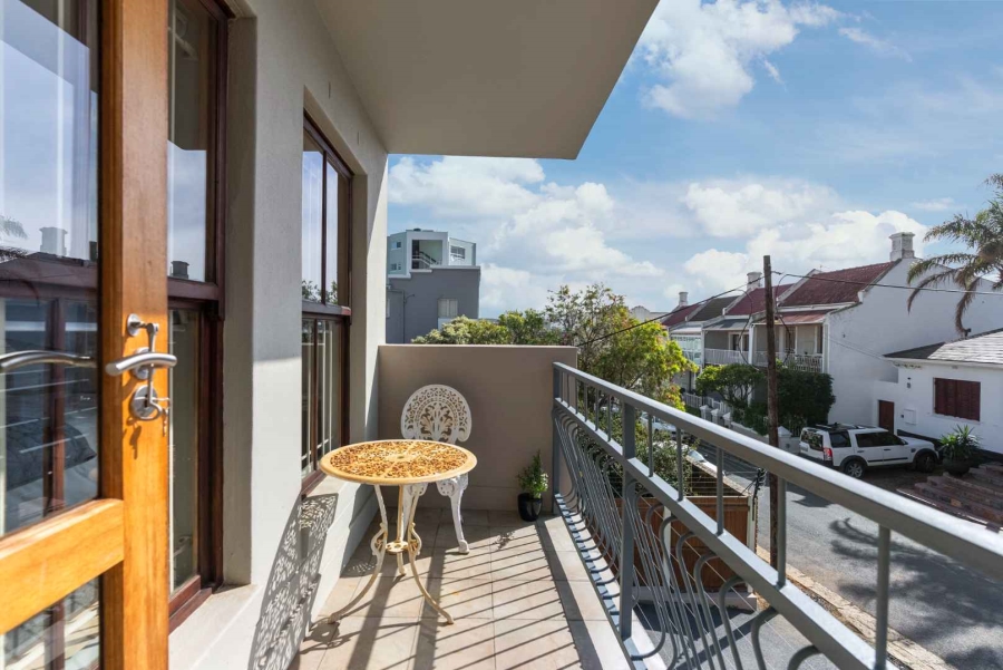 To Let 1 Bedroom Property for Rent in Sea Point Western Cape